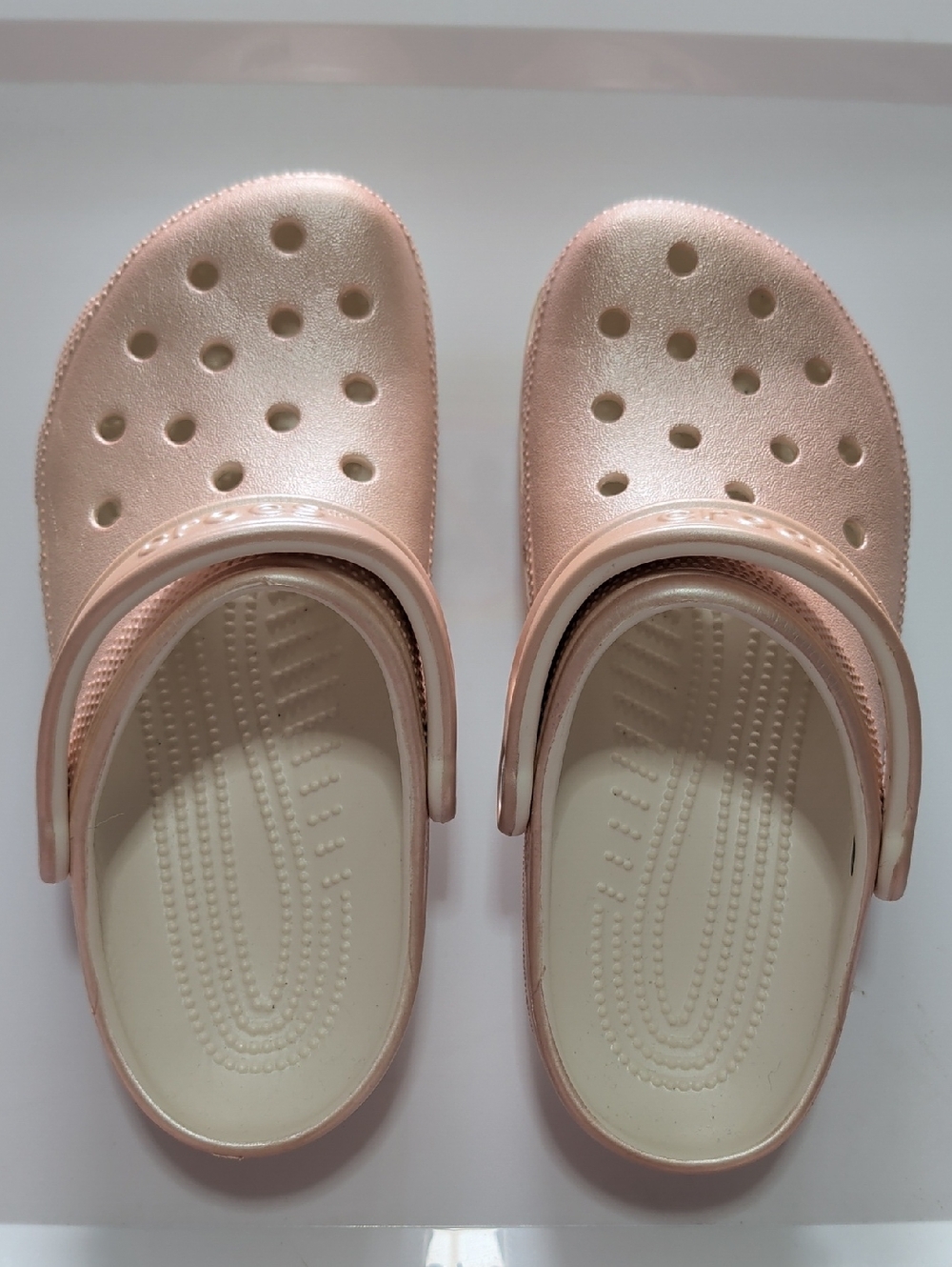 rose gold crocs
